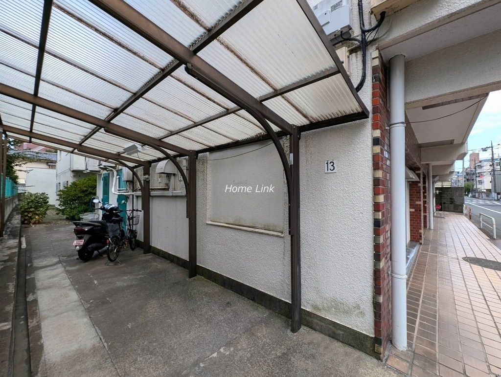 集成パーソナルハイツ志村　バイク置き場